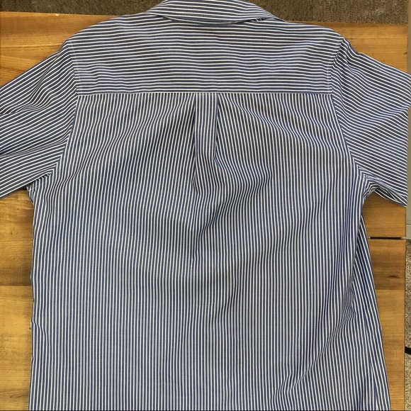 L.L. Bean 100% Cotton Button Up Collared Shirt - Picture 2 of 9
